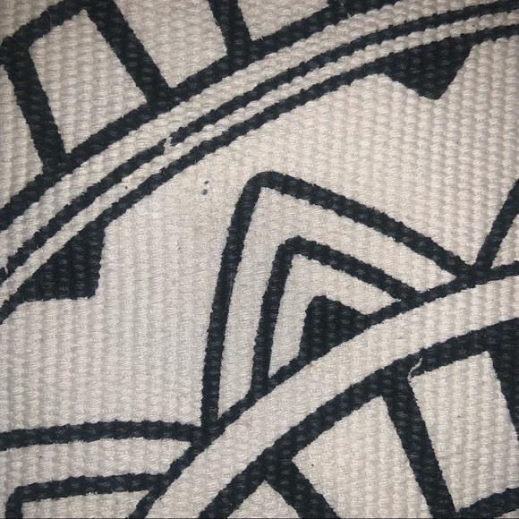 BOHO CIRCULAR RUG - Picture 2 of 4